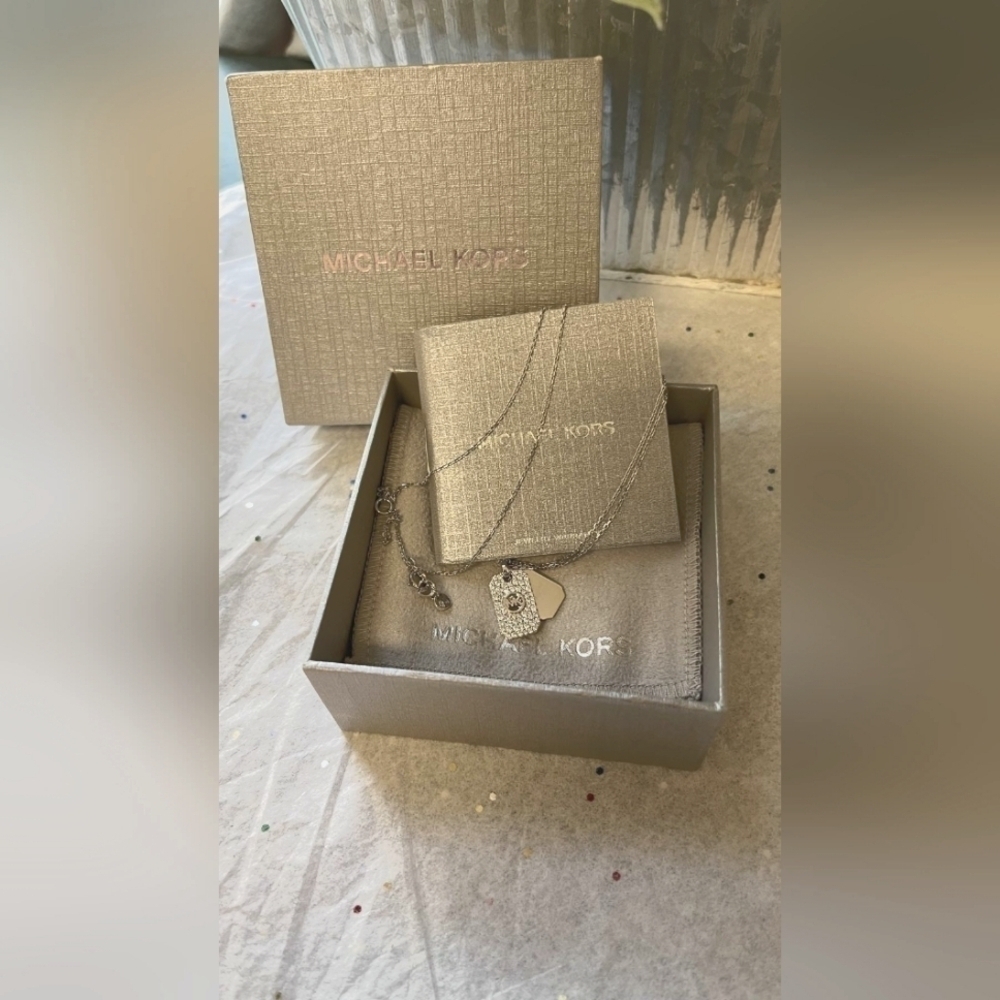 NWT Michael Kors Sterling Silver Pavé Dog Tag Necklace - Picture 3 of 4